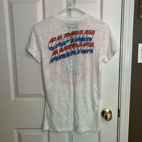 Mighty Fine Marvel Captain America Tee in White Size M - Picture 3 of 5